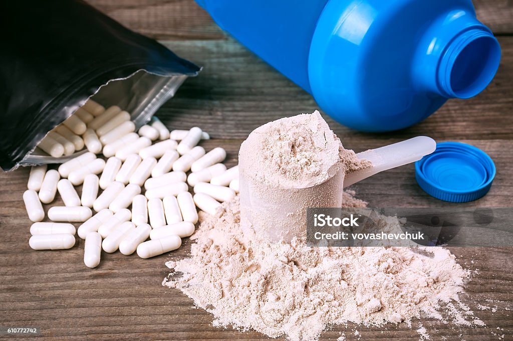 bcaa pastillas y proteínas - Foto de stock de Complemento vitamínico libre de derechos