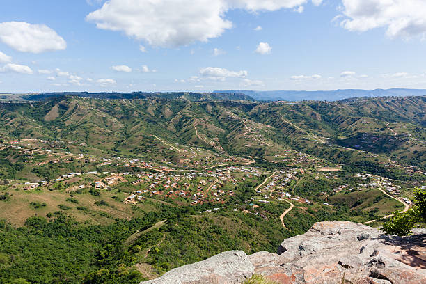 istock Valley Hills Homes Landscape 610860142