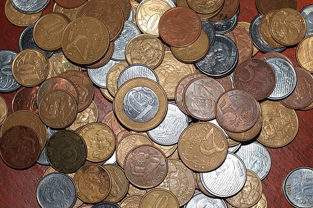 istock Brazilian Coins - Moedas Brasileiras 610860438