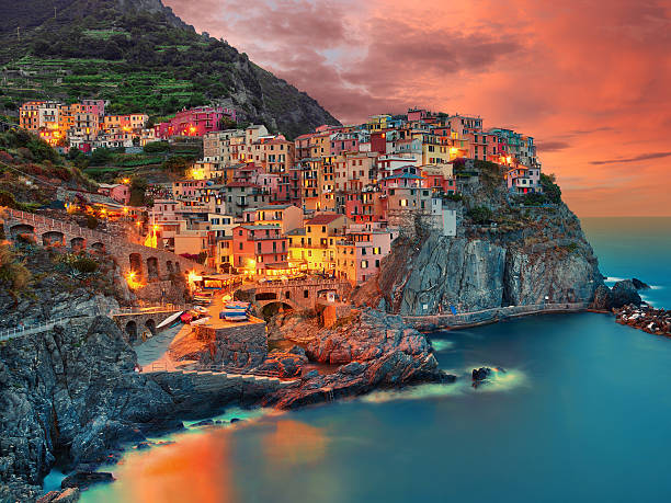 manarola italy (cinque terre) - beauty in nature color image horizontal landscape foto e immagini stock