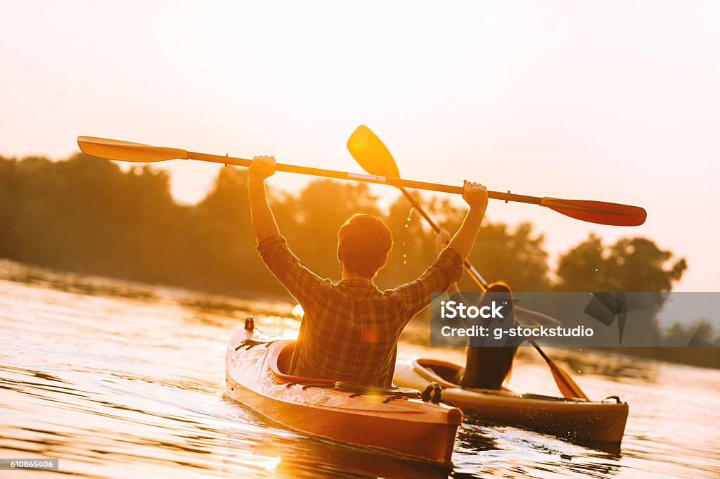 Hola puesta de sol! - Foto de stock de Kayak - Barco de remos libre de derechos