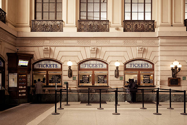 cabines de bilhetes do terminal hoboken - ferry terminal - fotografias e filmes do acervo