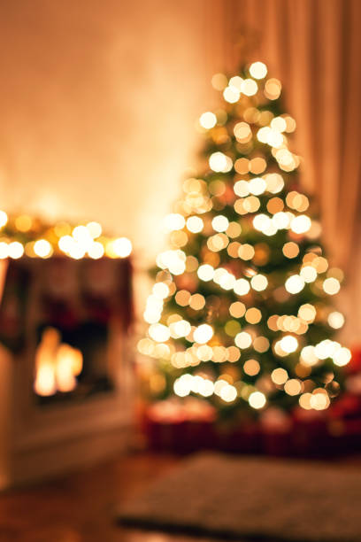 크리스마스 트리  - christmas tree christmas fireplace christmas lights 뉴스 사진 이미지