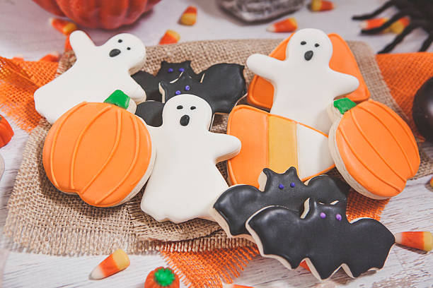 istock Halloween cookies toned 610947142