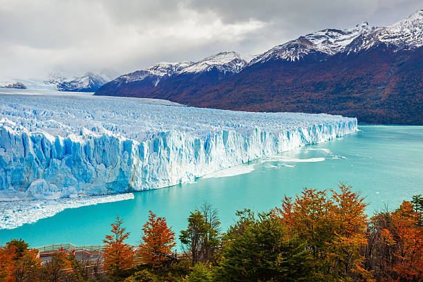 the perito moreno glacier - argentina stok fotoğraflar ve resimler