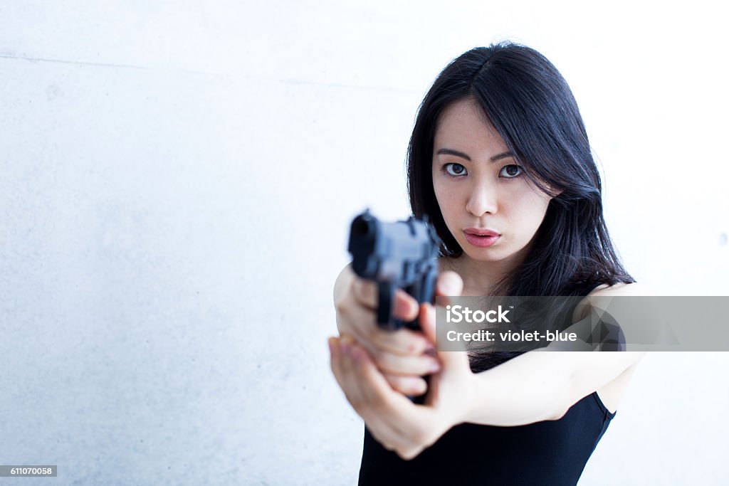 銃 女性