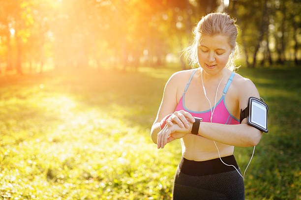 istock Watch for sports with smartwatch. Jogging training for marathon. 611082032