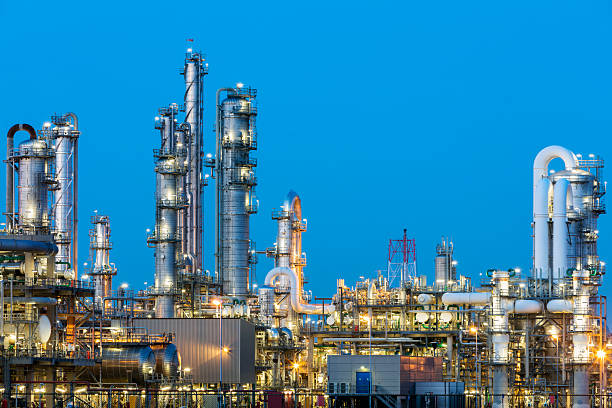 istock Oil Refinery at Dusk 611100602