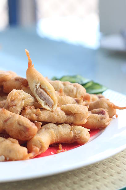 istock Chinese wanton on white plate in restaurant 611181106