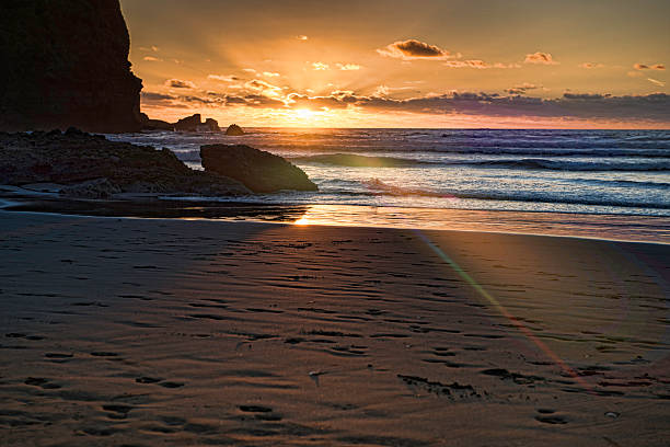 istock Yellow sunset with flare 611183042