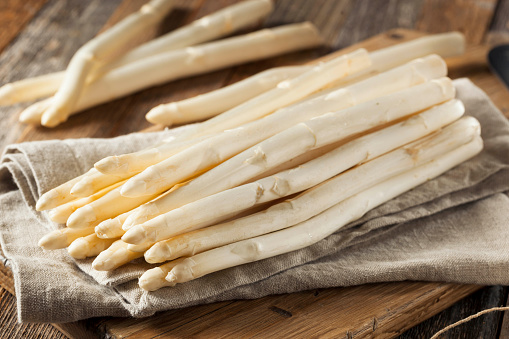 Raw Organic White Asparagus Spears Ready to Eat