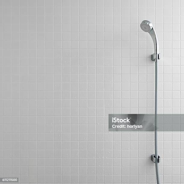 Duschkopf Im Badezimmer Stockfoto und mehr Bilder von Dusche - Dusche, Wand, Kachel