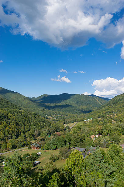 maggie valley, carolina do norte - great smoky mountains national park mountain mountain range north carolina - fotografias e filmes do acervo