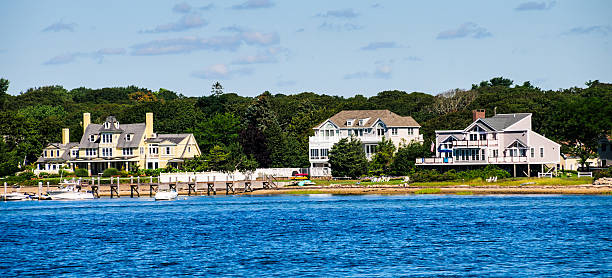 istock Homes Along the Canal 611294822