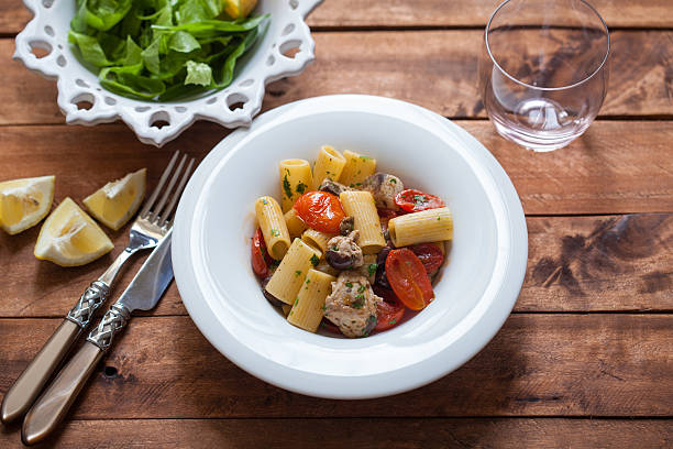 istock Rigatoni with Tuna Fish and tomato 611298046
