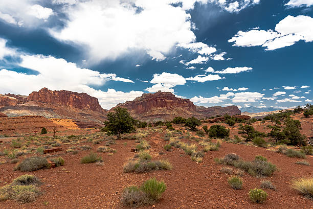 istock Dramatic Cloud Formation in Capital Reef National Park 611316654