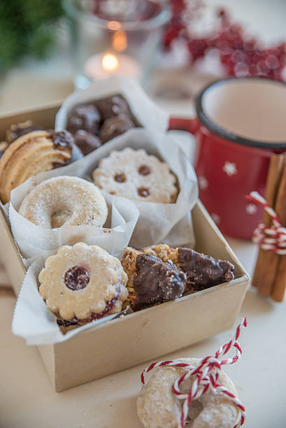 istock Christmas Cookies 611333224