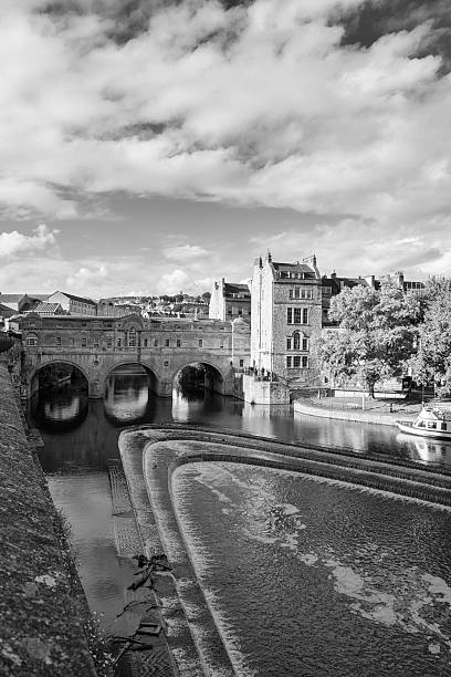 istock Poulteney Bridge and weir on the river Avon 611615410
