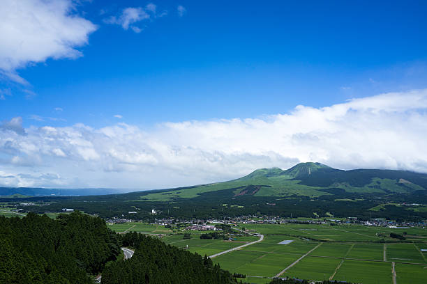istock The view of Aso mountain. 3 611761626