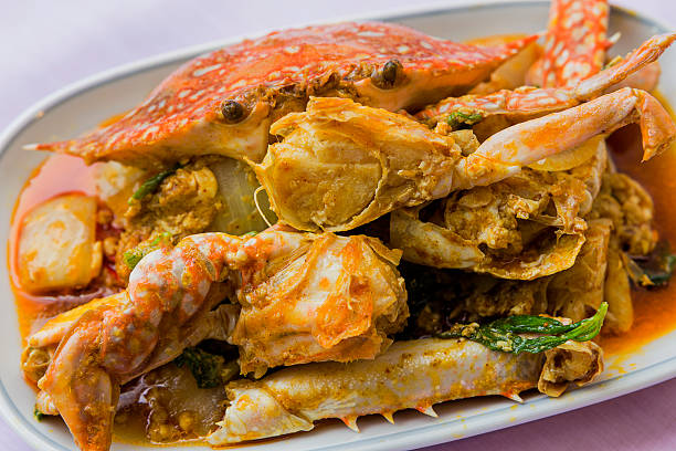 istock Crab Spicy Curry - Thai food 611778670