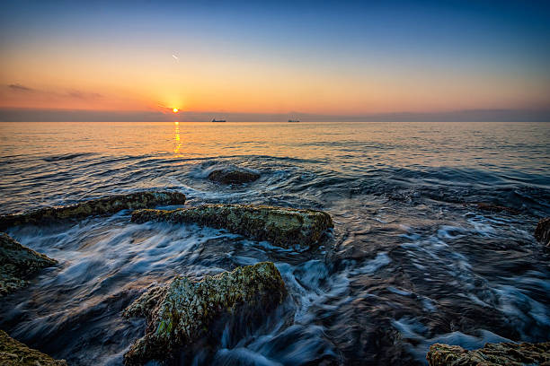 istock Sunrise over the sea 611778738