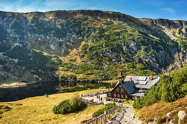 istock Samotnia Mountain Shelter 611869216
