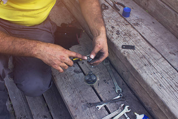 istock Repair, greasing auto parts 611889638