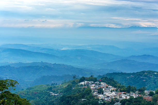 istock Rolling Hills Outside Manizales 611891112