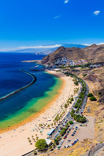 istock Famous beach and ocean lagoon Playa de las Teresitas 611901712
