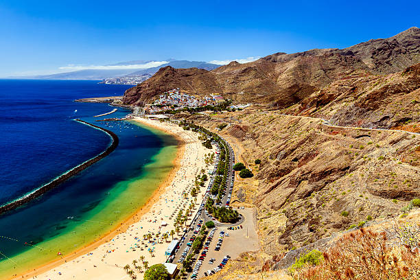 istock Famous beach and ocean lagoon Playa de las Teresitas 611902020