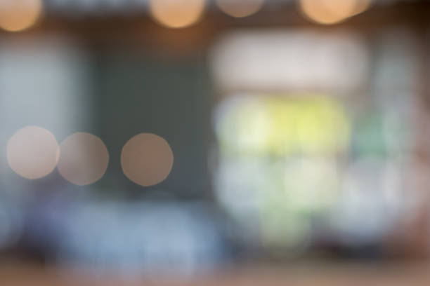 istock Blurred light bokeh in coffee shop 612000990