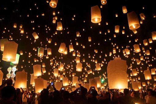 Chiang Mai, Thailand - 25 October 2014. Mass release of 'khom loy' (floating lanterns) at Mae Jo.
