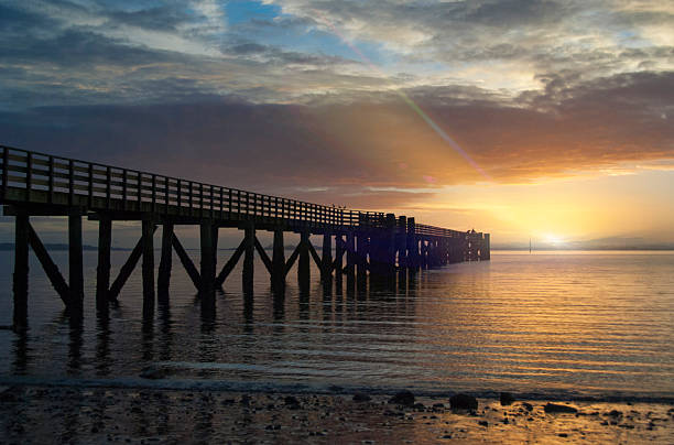 istock Sunrise at Cornwallis with flare 612008522