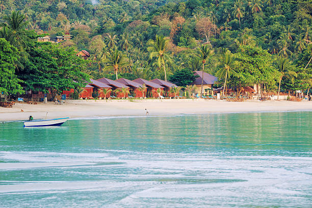 istock Asian tropical beach paradise 612017506