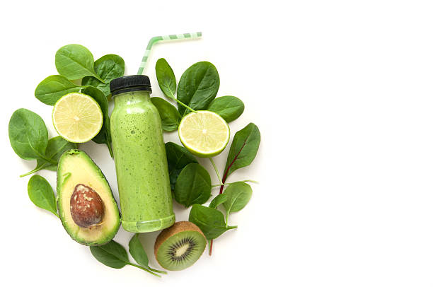 smoothie vert avec espace - green smoothie smoothie nutritional supplement leaf vegetable photos et images de collection