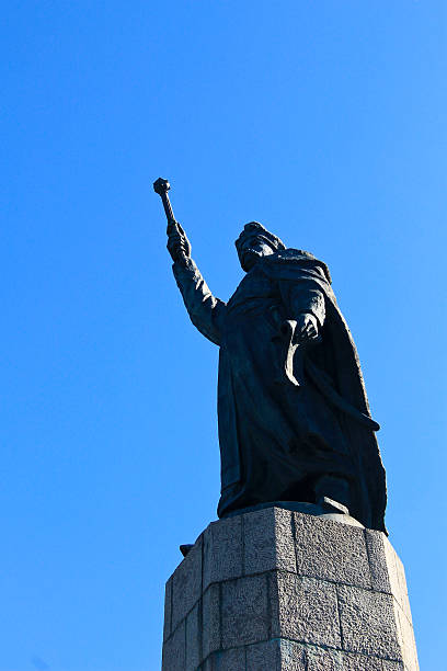 istock Monument to Bogdan Khmelnitsky in Chigirin, Ukraine 612239930