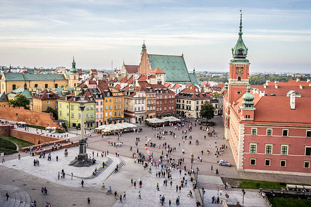 istock Royal Castle in Old Town, Warsaw 612253282