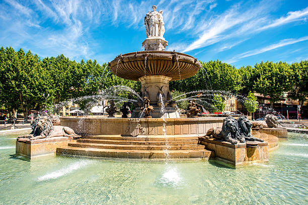 fonte em aix-en-provence - rotunda fountain imagens e fotografias de stock