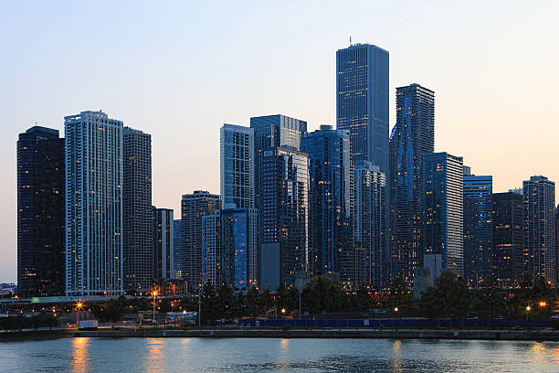 istock Twilight view of the Chicago skyline 612254954