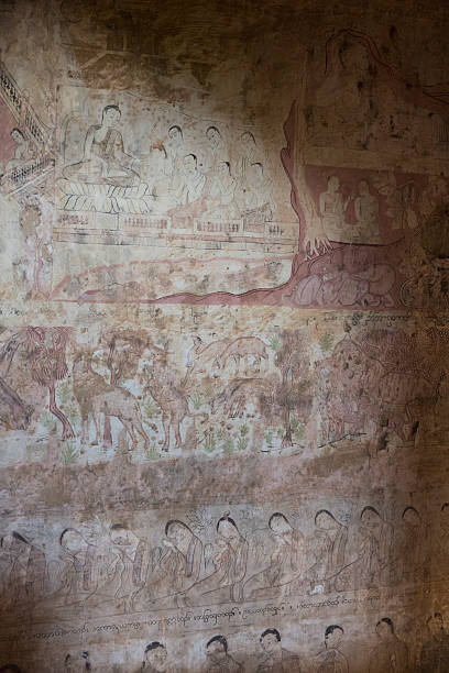 affreschi del tempio sulamani a bagan, birmania - old senior adult buddhism art foto e immagini stock