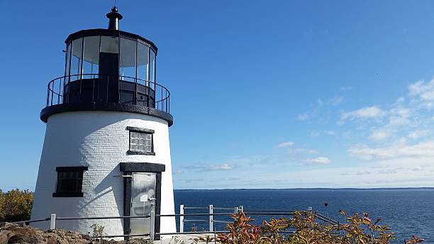 istock faro del new england owls head lighthouse 612418092