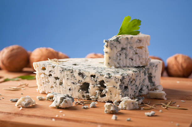 istock Slice of French Roquefort cheese 612420640