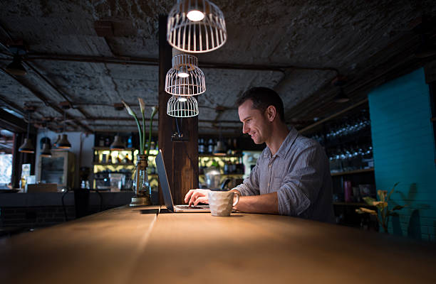 istock Casual business man working at a cafe 612505220