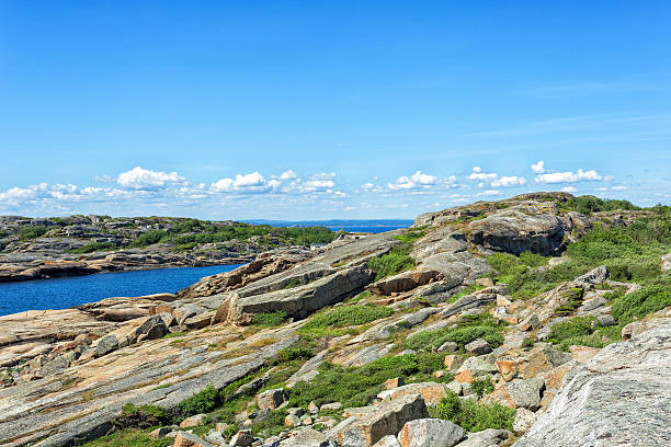 istock Standing empty on top of a mountain view with sunrays 612507572