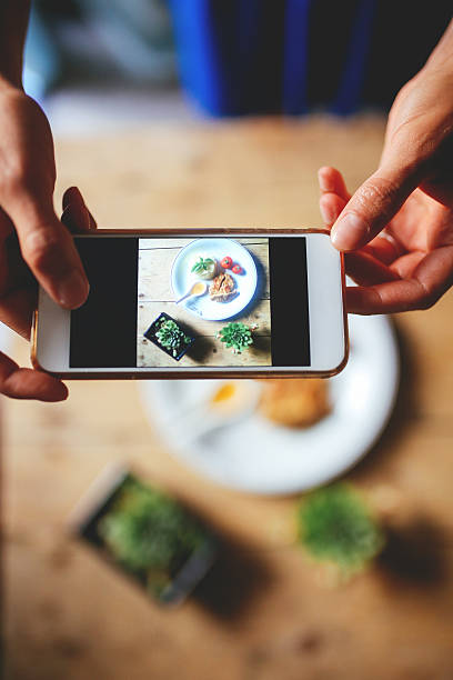 istock Photographing the food 612522778