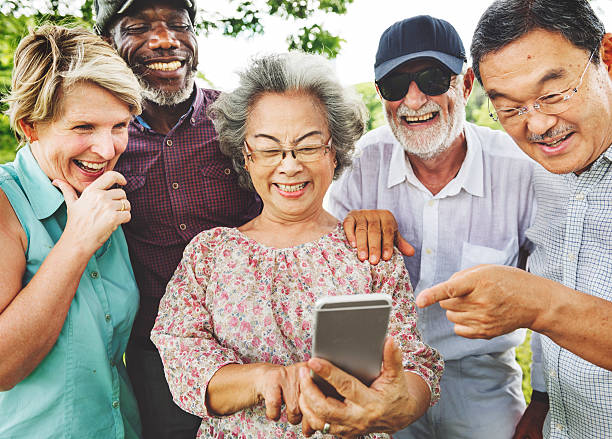 istock Group Of Senior Retirement Using Digital Lifestyle Concept 612622318