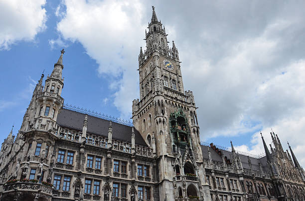 istock Munich New Town Hall, Germany 612634108
