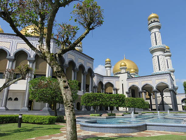 제임 아스르 하사닐 볼키아 모스크, 브루나이 - bandar seri begawan 뉴스 사진 이미지