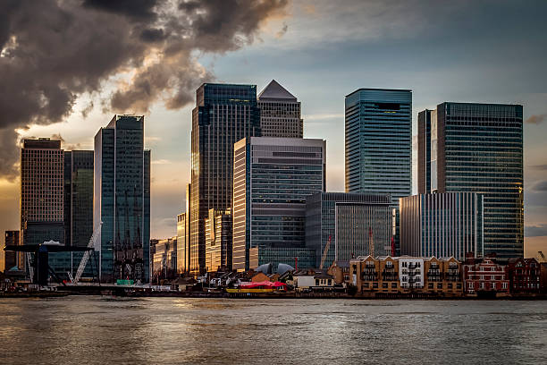 istock Canary Wharf at sunset 612650520