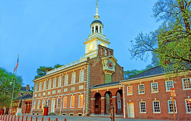 independence hall en chestnut street en filadelfia en el even - us constitution politics declaration of independence law fotografías e imágenes de stock